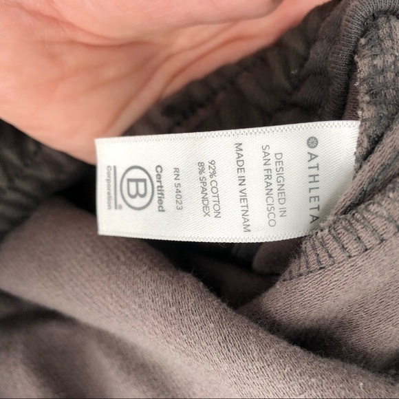 ATHLETA Farallon Camo Jogger Pant 8 Camouflage Elastic Waist Pockets 452893 - Picture 9 of 11